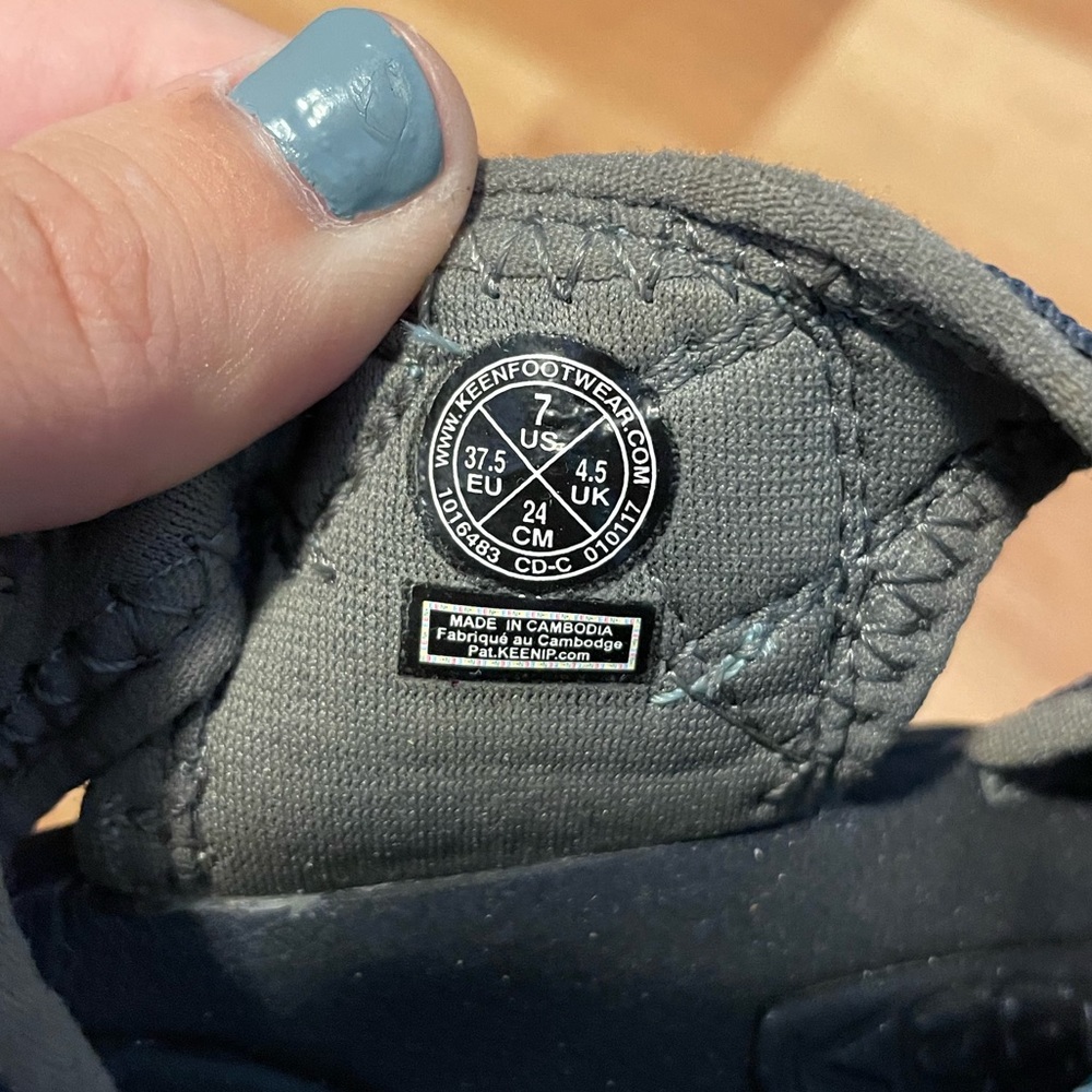 Blue waterproof Keens